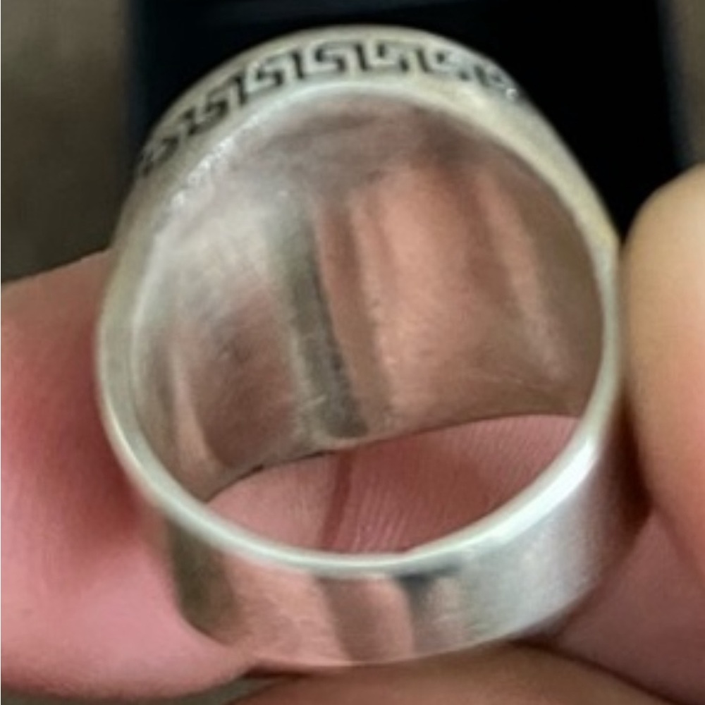 Like new Versace Greek design side Onyx top .925 Sterling Silver Italian made.๐ฎ๐น - Picture 5 of 9